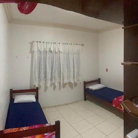 Hostel So Para Mulheres Гояния Экстерьер фото